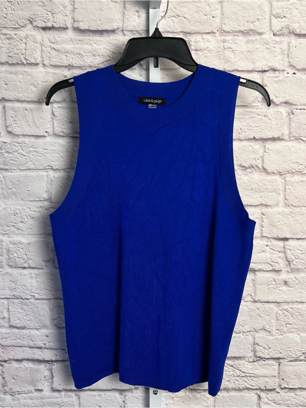 Cable & Gauge Sleeveless Knit Top size XL